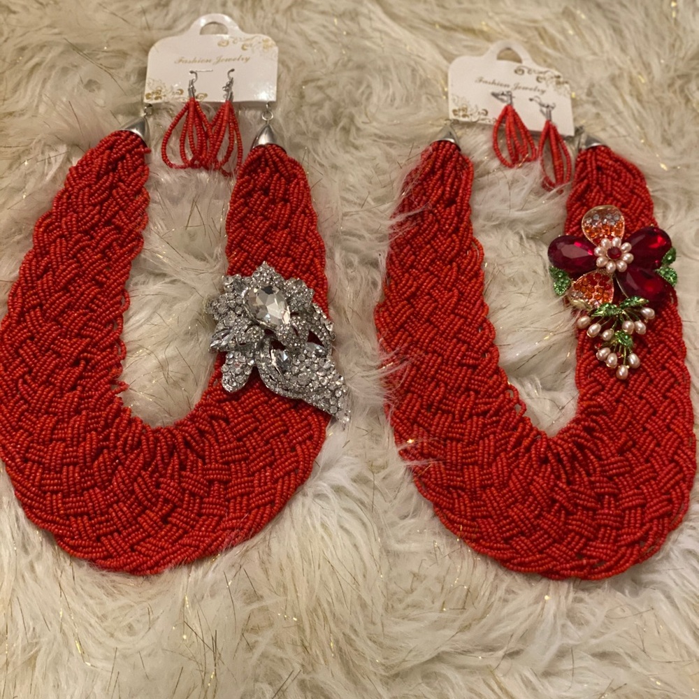 Beautiful hand made bead necklace and earring